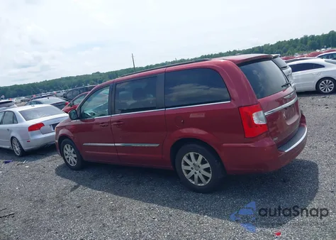 2016 Chrysler Town & Country Touring z USA, uszkodzony, nr VIN 2C4RC1BG9GR206528
